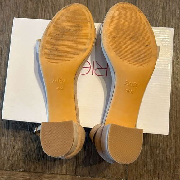 ZriEy Mid-height Chunky Block Heel / Sandal 
 Size 10 Color: Nude - Picture 5 of 7